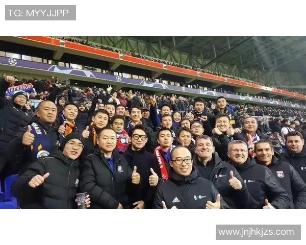 老干妈与足球明星的奇妙邂逅揭示了美食与运动的完美结合 老干妈与足球明星的奇妙邂逅揭示了美食与运动的完美结合